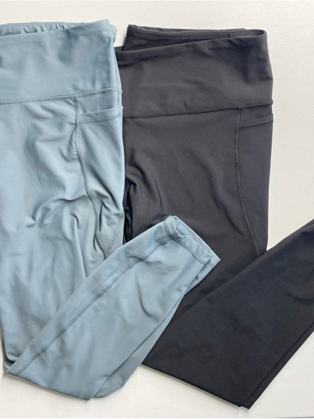 Old Navy Black and Blue High-Rise Go Dry Leggings XXL Tall